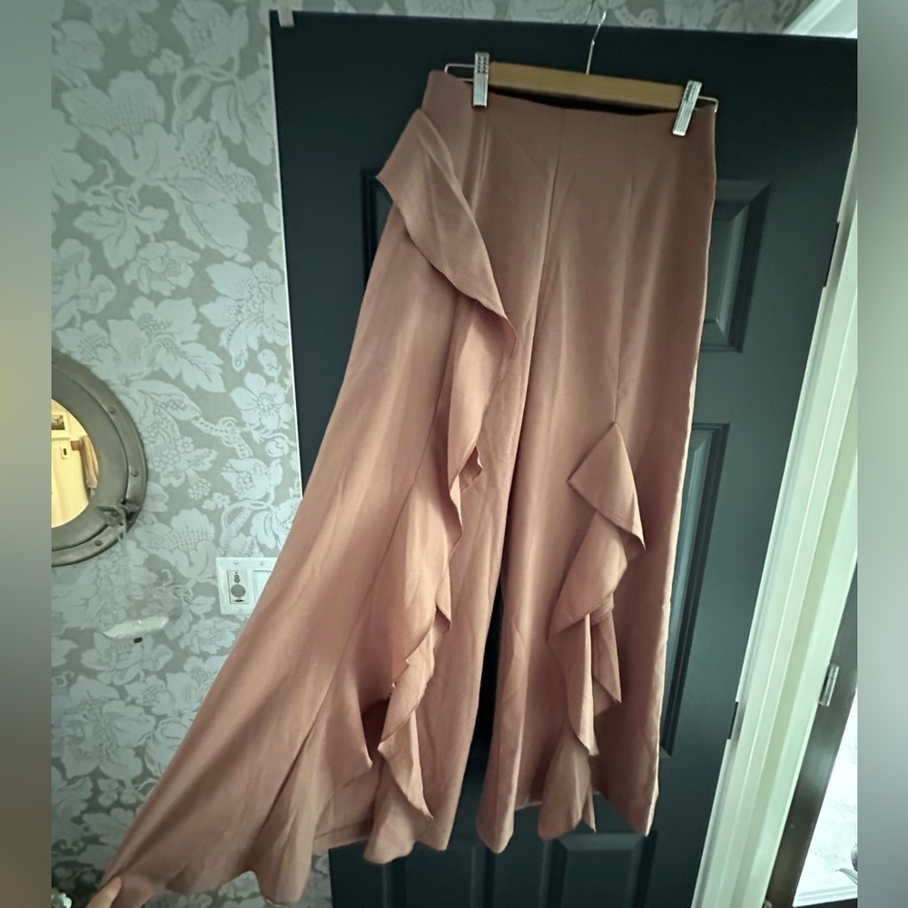 Women’s Ruffled Palazzo Pant